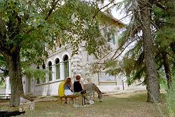 das Geb�ude des �kozentrums Beli von au�en